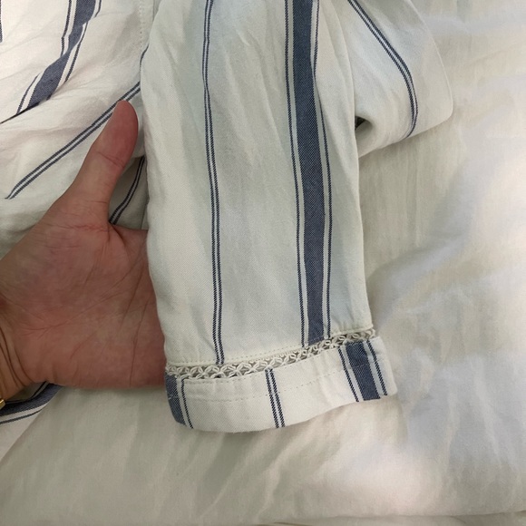 Roxy Tie Front Long Sleeve - Picture 5 of 5